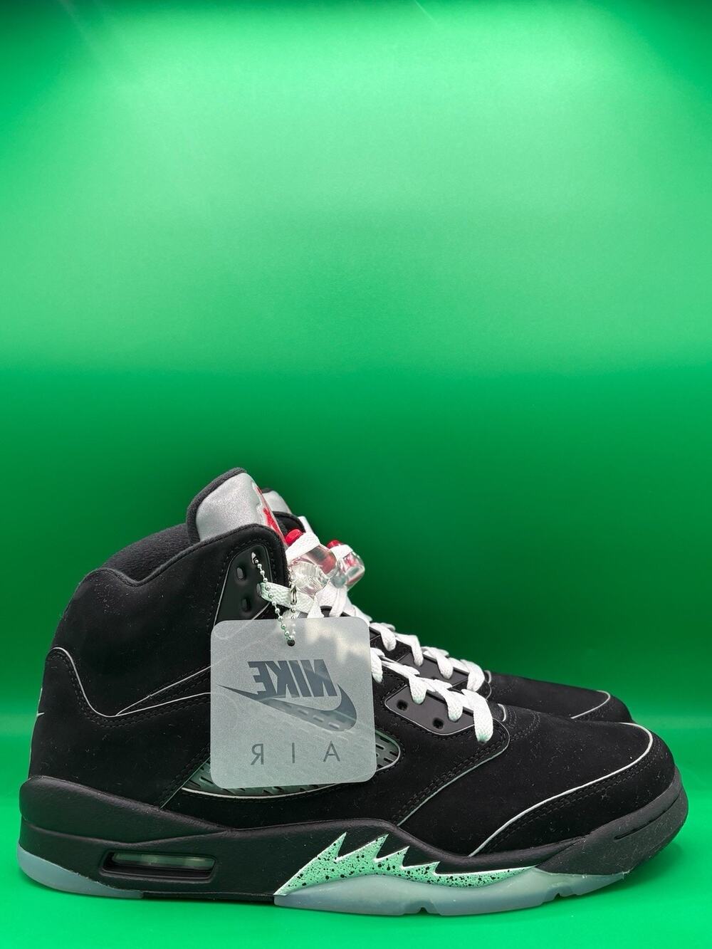Air Jordan 5 Retro “Black Metallic Reimagined” Size 11 OG Box (HF3975-001)
